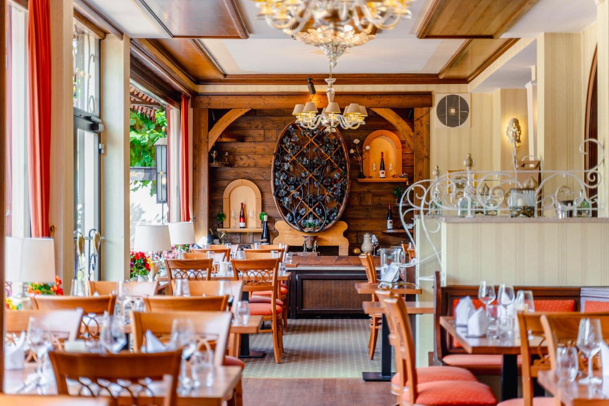 Hotel Unter Den Linden Rüdesheim am Rhein Esterno foto
