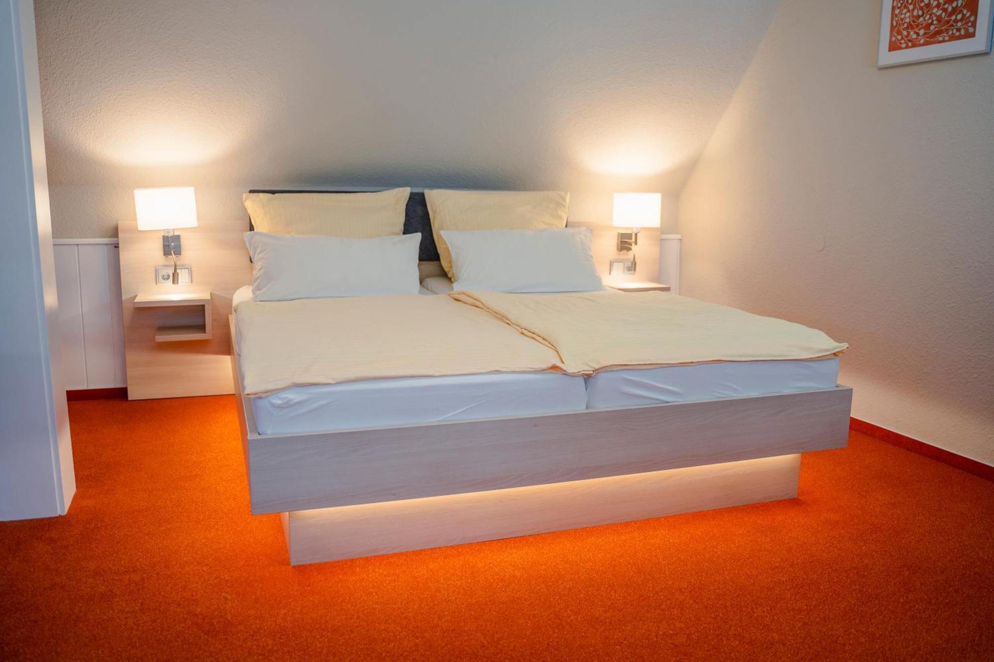 Hotel Unter Den Linden Rüdesheim am Rhein Esterno foto